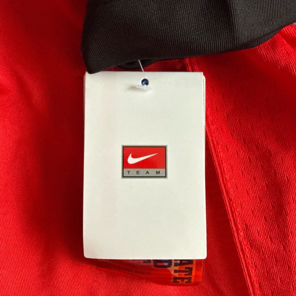Nike Red and Black Men's Jersey - Picture 6 of 7